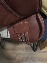 Load image into Gallery viewer, 17” Rodrigo Pessoa Jump Saddle