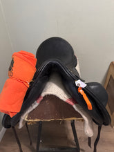 Load image into Gallery viewer, 17.5” JRD Custom Dressage Saddle