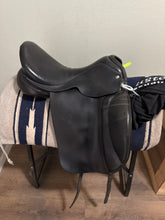 Load image into Gallery viewer, 18.5” Custom Dressage Saddle
