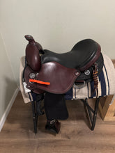 Load image into Gallery viewer, 17” Crestridge Hybrid Western Saddle