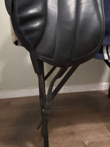 17.5" Devoucoux Milady Monoflap Dressage