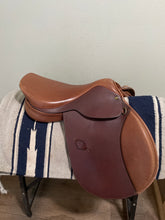 Load image into Gallery viewer, 16.5” HDR English Saddle