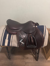 Load image into Gallery viewer, 16” CWD SE 2Gs Jump Saddle