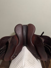 Load image into Gallery viewer, 17” Antares Jump Saddle