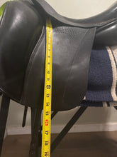 Load image into Gallery viewer, 18” Sattlerei Monoflap Dressage Saddle