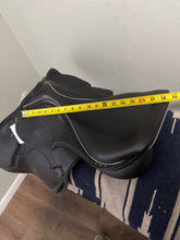 Load image into Gallery viewer, 18” Fluffs Custom Event Saddle