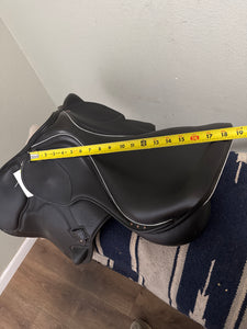 18” Fluffs Custom Event Saddle