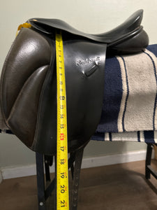 18” Rembrandt Dressage Saddle