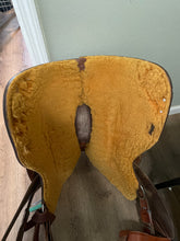 Load image into Gallery viewer, 16” Western Equitation Saddle