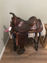 Load image into Gallery viewer, 15.5&quot; Tex Tan Western Saddle