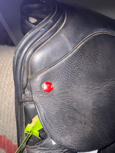Load image into Gallery viewer, 18" Albion Dressage Saddle