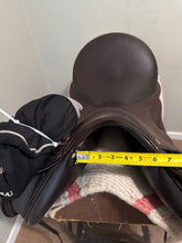 Load image into Gallery viewer, 18.5” Adam Ellis Dressage Saddle