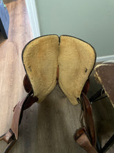 Load image into Gallery viewer, 16” Sky Horse Western Saddle