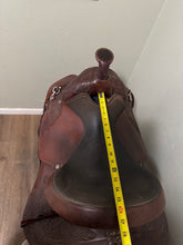 Load image into Gallery viewer, 16” Circle Y Trail Western Saddle