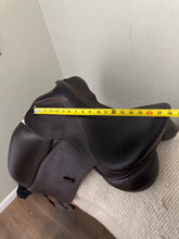 Load image into Gallery viewer, 17.5” Custom Steffen Peters Advantage Dressage Saddle
