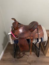 Load image into Gallery viewer, 15” Textan Hereford Western Saddle