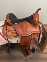 Load image into Gallery viewer, 16” Circle Y Pioneer Flex Western Saddle