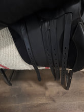 Load image into Gallery viewer, 19” Reactor Pannel VSD Summit Dressage Saddle