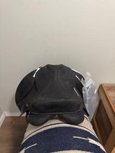 Load image into Gallery viewer, 16” Wintec Dressage Saddle