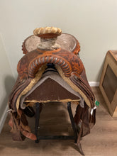 Load image into Gallery viewer, 16” Trails End Jim Kelly Western Saddle