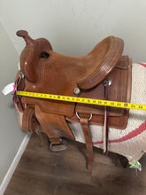 Load image into Gallery viewer, 15” Suede Ranch Cutting Saddle