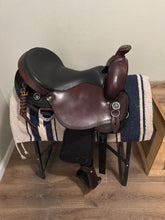 Load image into Gallery viewer, 17” Crestridge Hybrid Western Saddle