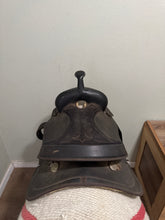Load image into Gallery viewer, 16” Wintec Western Saddle