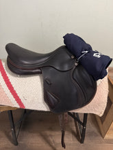 Load image into Gallery viewer, 18” Prestige X Advanced Monoflap  Saddle