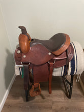 Load image into Gallery viewer, 16” Western Saddle