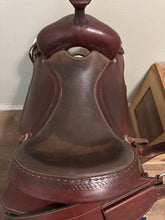 Load image into Gallery viewer, 17” Cashel Trail Western Saddle
