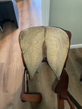 Load image into Gallery viewer, 16” Fronteir Saddlery Western Saddle