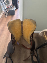 Load image into Gallery viewer, 14” Double J Western Barrel Saddle