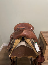 Load image into Gallery viewer, 16” Sky Horse Western Saddle