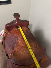 Load image into Gallery viewer, 15” Lee's Feed Western Saddle