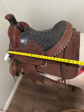 Load image into Gallery viewer, 16” Western Roping Saddle