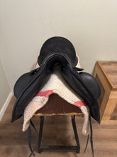 Load image into Gallery viewer, 17” Custom Monoflap Dressage Saddle