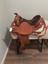 Load image into Gallery viewer, 16” Crates Trophy Saddle