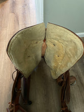 Load image into Gallery viewer, 15.5” Big Horn 333 Western Saddle