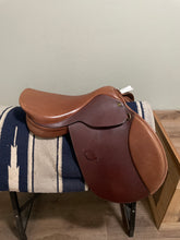 Load image into Gallery viewer, 16.5” HDR English Saddle
