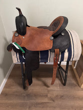 Load image into Gallery viewer, 16” Royal King Western Saddle