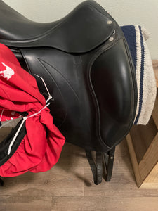 17” Equipe Monoflap Dressage Saddle