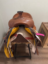 Load image into Gallery viewer, 15” Suede Ranch Cutting Saddle