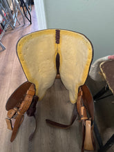 Load image into Gallery viewer, 16” Circle Y Show Saddle