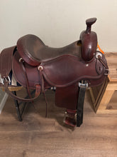 Load image into Gallery viewer, 17” Cashel Trail Western Saddle