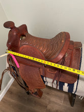 Load image into Gallery viewer, 15.5” Big Horn 333 Western Saddle