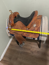 Load image into Gallery viewer, 14.5” Circle Y Barrel Saddle