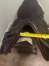 Load image into Gallery viewer, 16” CWD SE 2Gs Jump Saddle