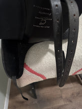 Load image into Gallery viewer, 18” XW Frank Baines Monoflap Dressage Saddle
