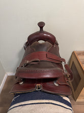 Load image into Gallery viewer, 17” Cashel Trail Western Saddle