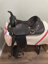 Load image into Gallery viewer, 16” Wintec Western Saddle